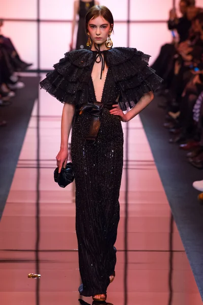 Look 28